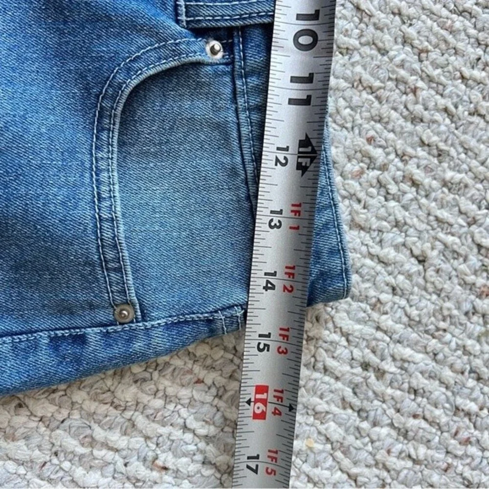 BDG Urban Outfitters High Rise Erin 5 Pocket Shortie Denim Short Embroidered